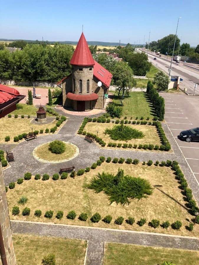 Мотel Vezha 363Kme40 Hotel Molodava Kültér fotó